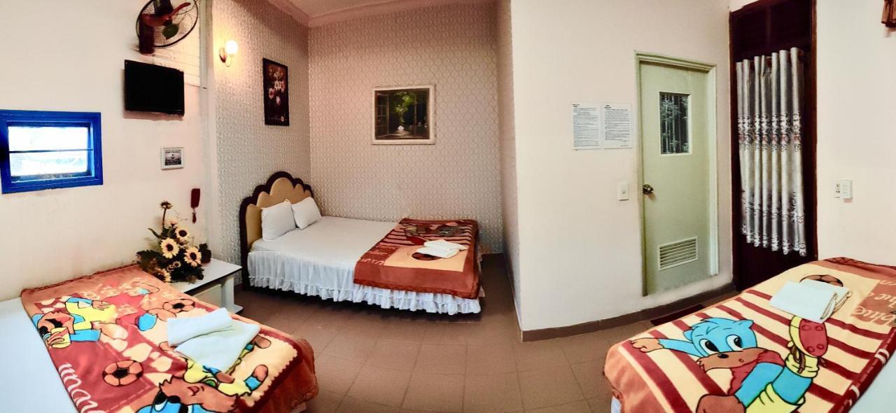 Hoang Uyen Hotel Dalat Luaran gambar