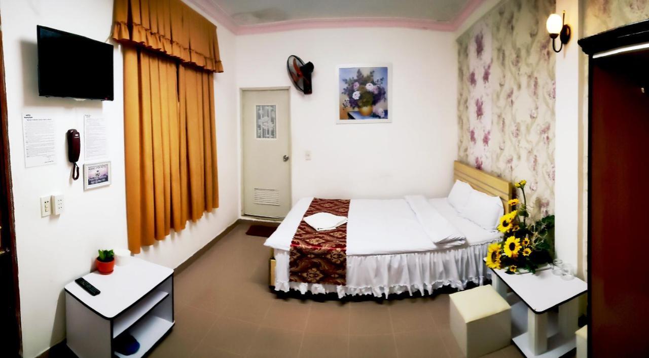 Hoang Uyen Hotel Dalat Luaran gambar